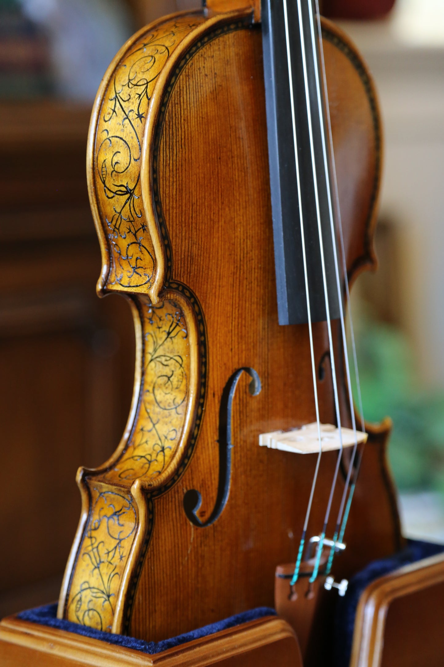 Flora International FP04 4/4 Violin Etched