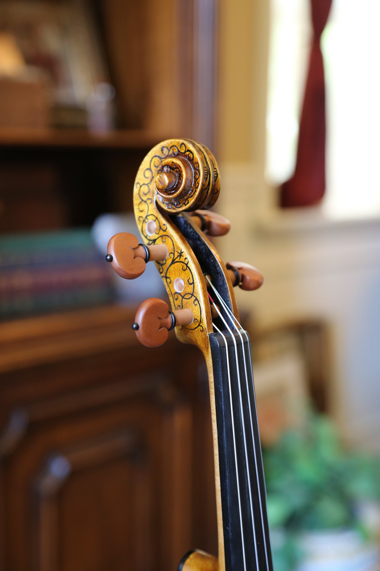 Flora International FP04 4/4 Violin Etched